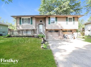 1805 SW Speas Dr, Blue Springs, MO 64014