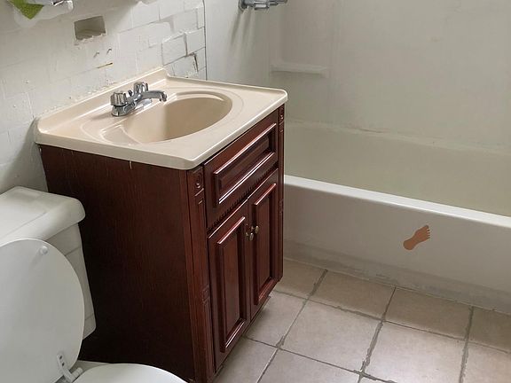 2nd image of 300 Gramatan Ave APT D57