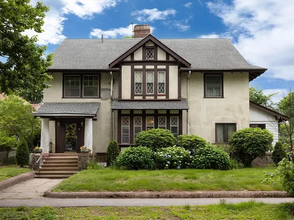 10 Evans Rd, Brookline, MA 02445