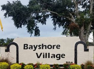 15713 Breezy Point Dr, North Fort Myers, FL 33917