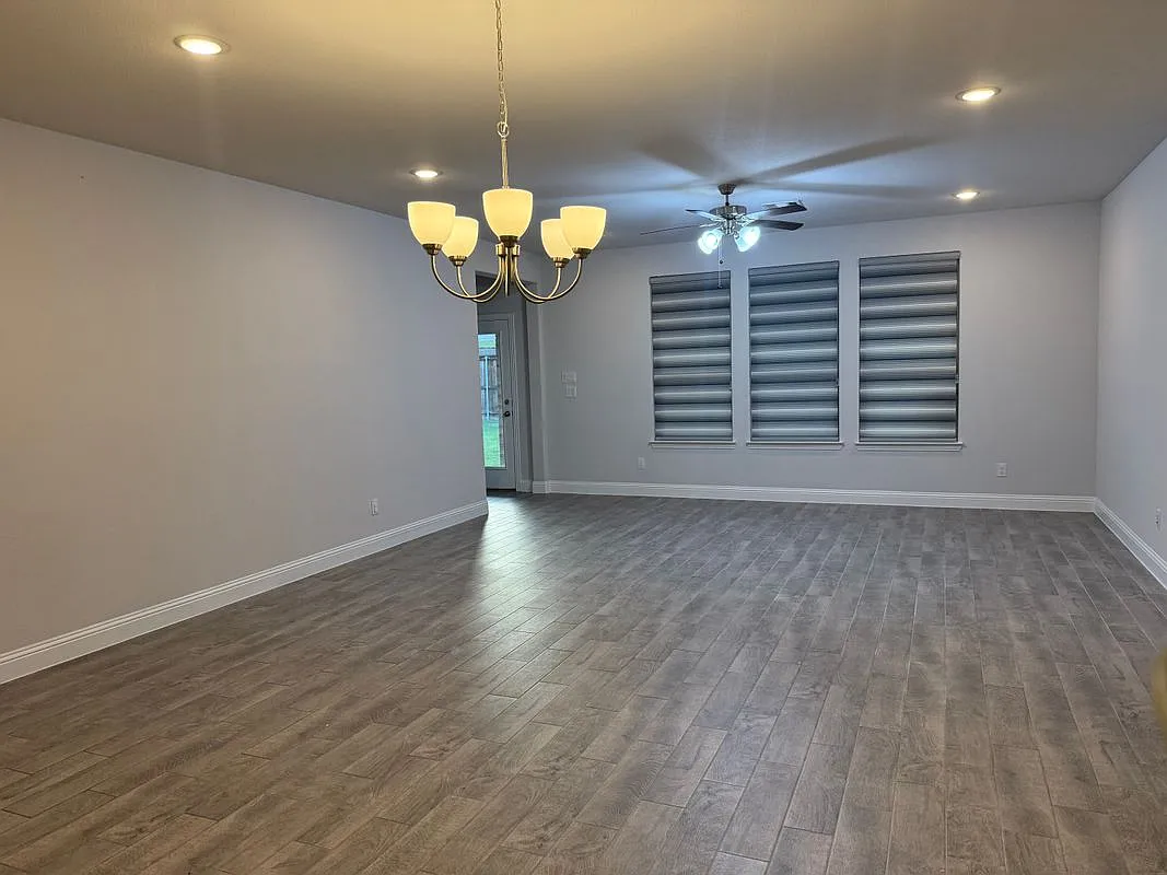 4 bed, 4.0 bath, 2999 sqft, $3,450 — Photo 4