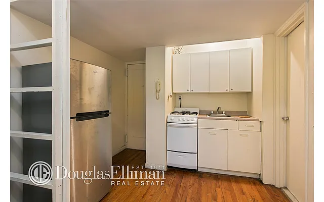 Sold by Douglas Elliman | media 2
