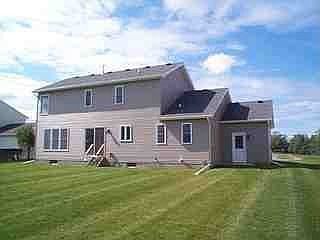2nd image of 317 Old Country Rd