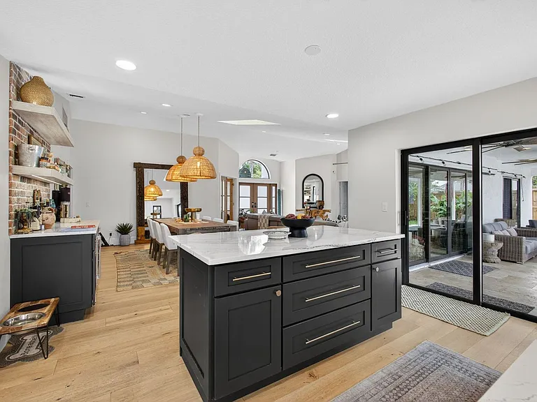 12897 La Rochelle Cir — Photo 30