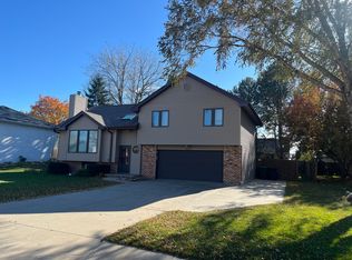 20511 Laramie Rd, Elkhorn, NE 68022