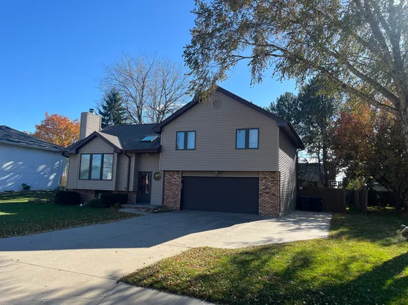 20511 Laramie Rd, Elkhorn, NE 68022