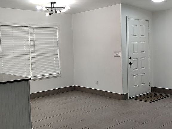 2nd image of 24 Arrowwood Pl