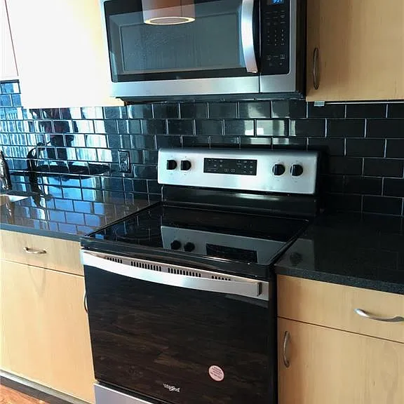 400 W Peachtree St NW #3707 — Photo 9