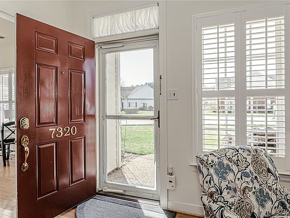 3rd image of 7320 Dress Blue Cir