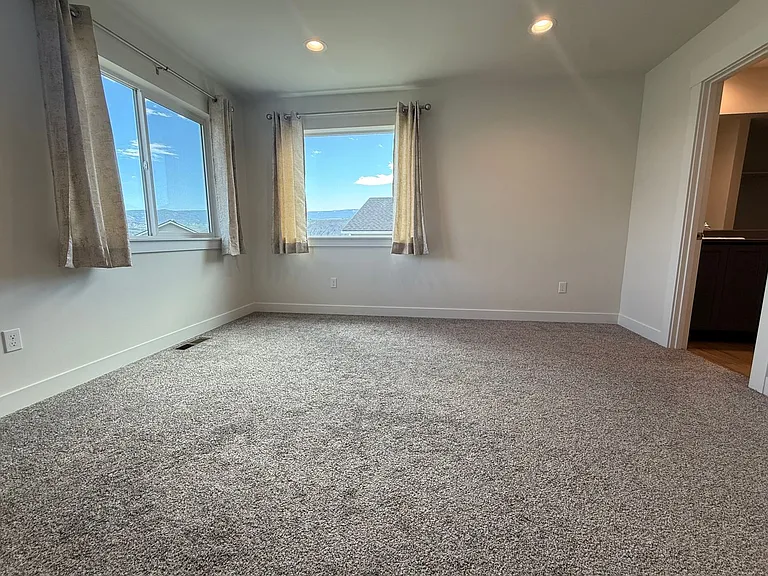 835 N Macaw Ave — Photo 11