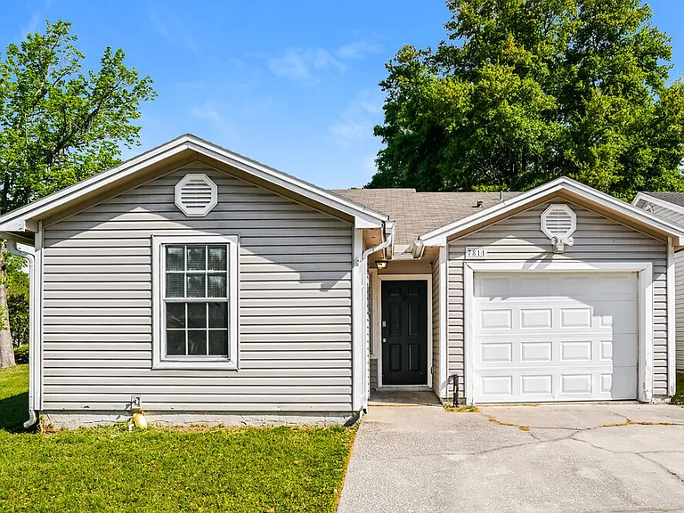 7811 Aquarius Cir S — Photo 1