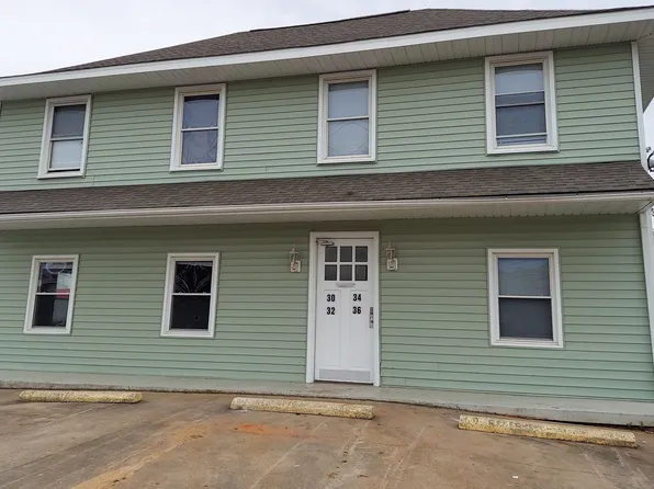 34 E 4th St, Lexington, NC 27292