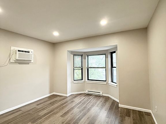 5th image of 202 N 6th St #203