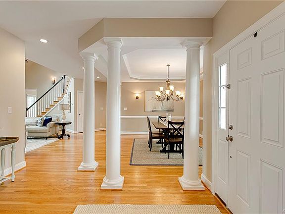4th image of 1804 Blairs Bluff Ct