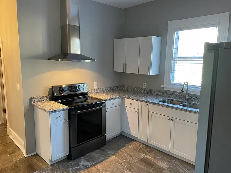 2024 N Market St — Photo 5