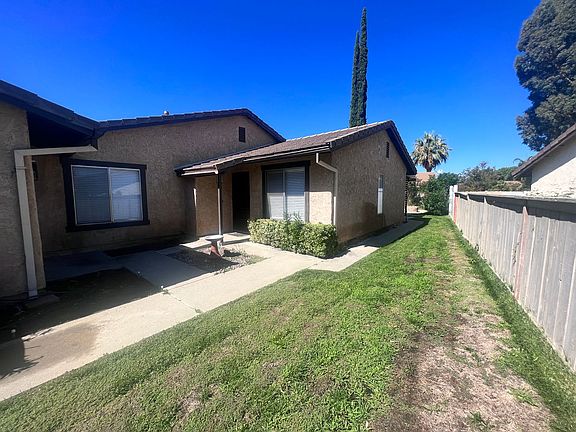 2nd image of 25587 Alicante Dr