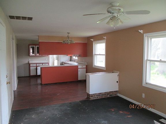 5th image of 4201 Wedgewood Dr