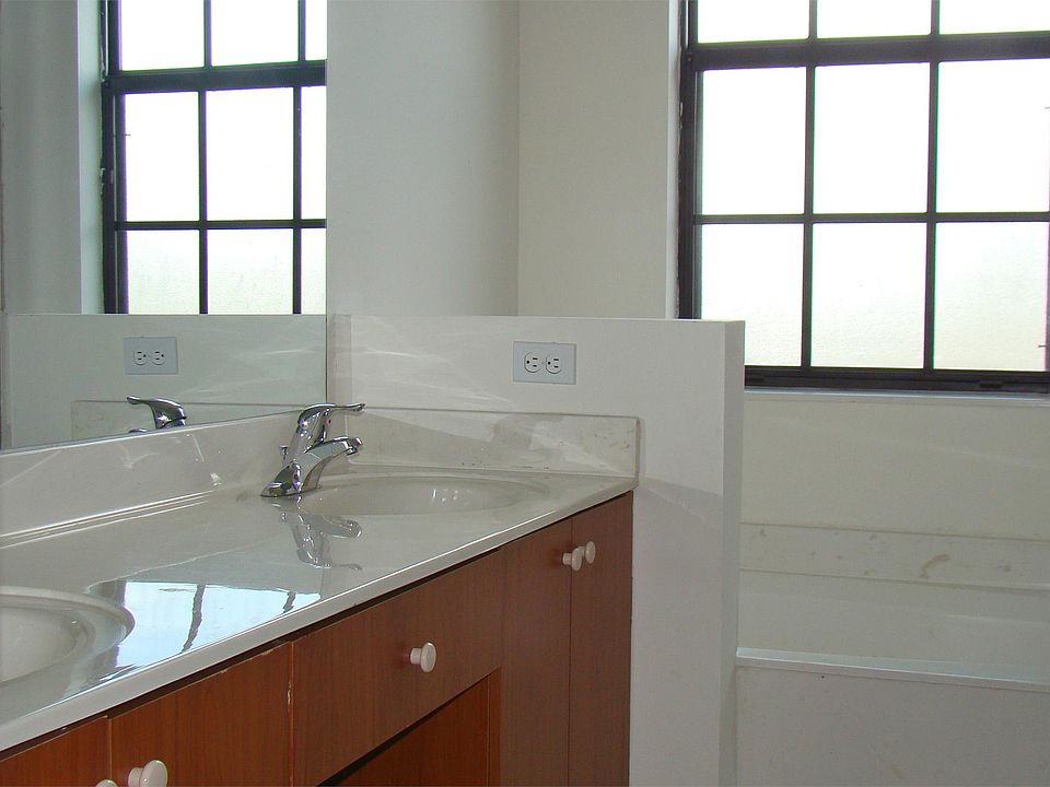 2nd image of 7515 Bristol Cir