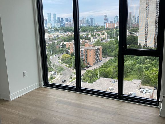 3rd image of 86 Dundas St E #1404