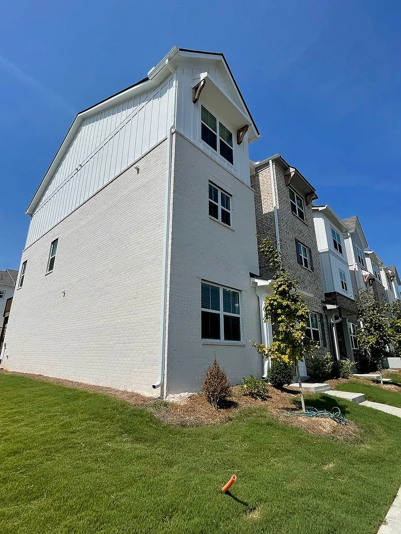 Mableton Townhome, On the Doorstep of Downtown! — Photo 3