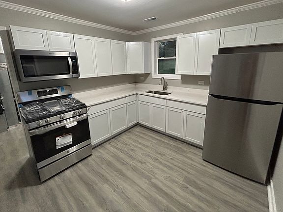 2nd image of 363 Minocqua St