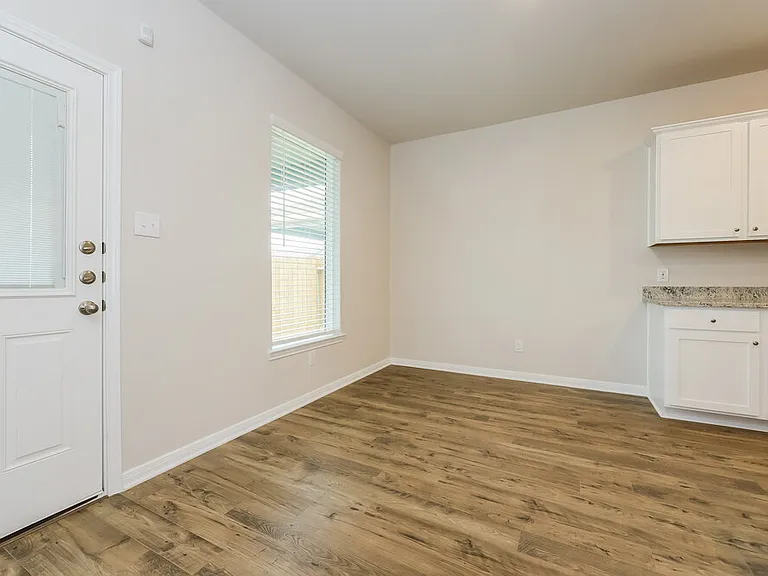 16458 Honeysuckle Hill Dr — Photo 7