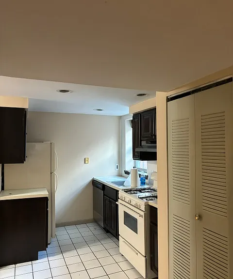 313 Bainbridge St #3 — Photo 14