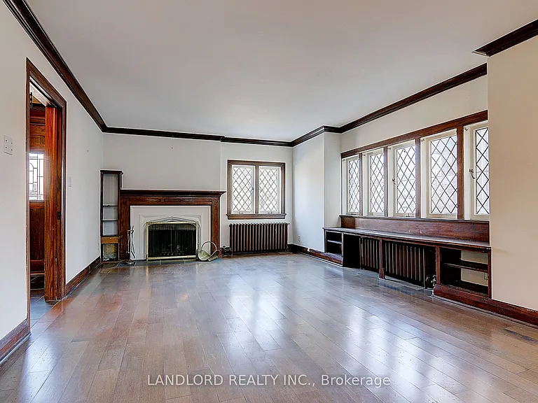 138 Fallingbrook Rd — Photo 10