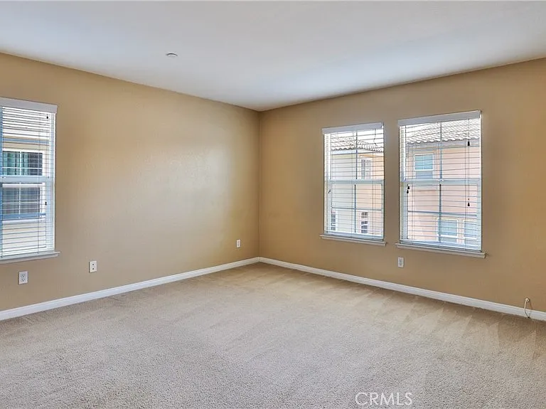 1765 Yvonne Ct — Photo 21