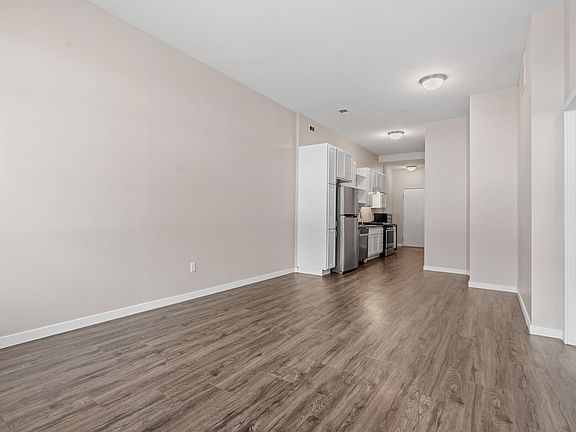 5th image of 161 Concord Exchange N APT 108