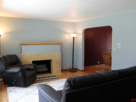 5th image of 135 N Park Ln
