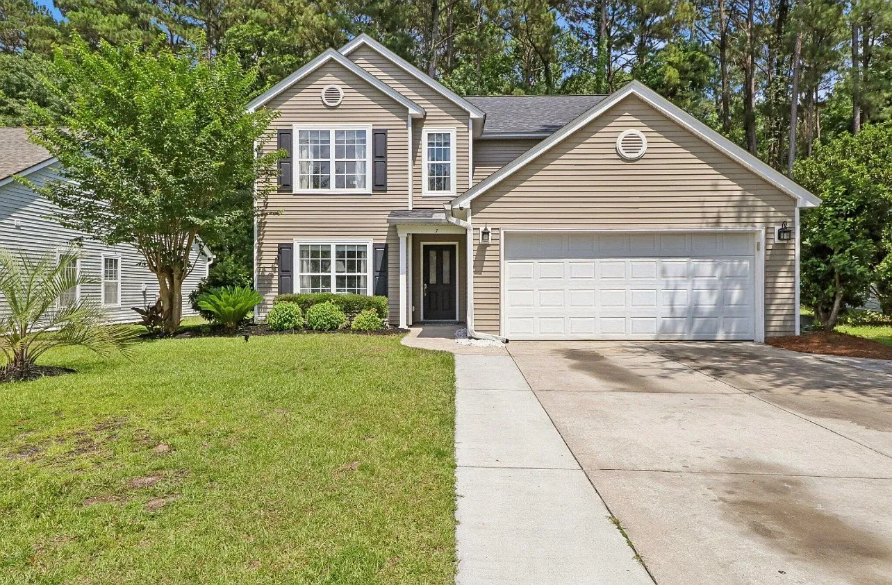 3 bed, 2694 sqft, $2,800 — Photo 1