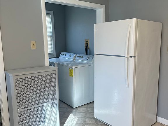 5th image of 70 Livingston Ave #70