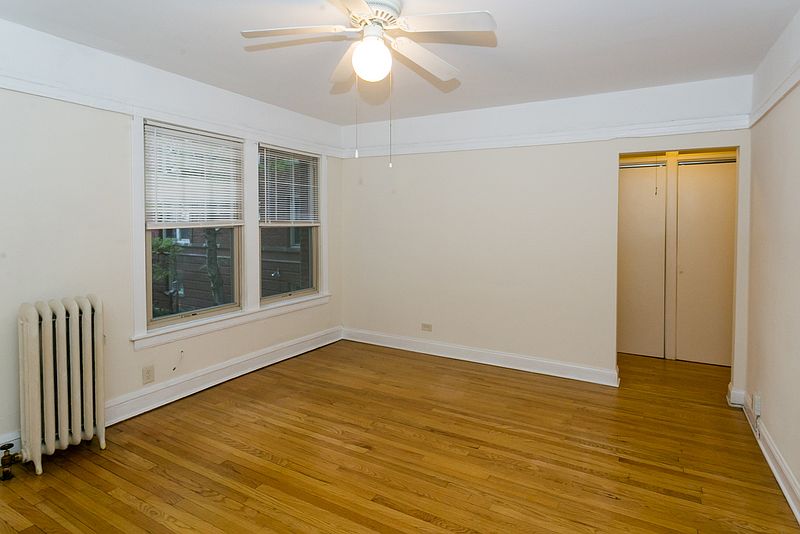 1st image of 517-525 W Brompton Ave #521319