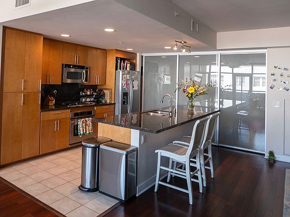 4th image of 3812 Park Blvd Unit 204