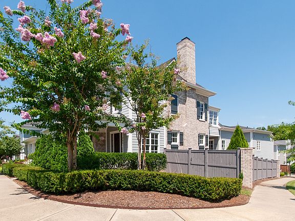 2nd image of 755 Shelley Ln
