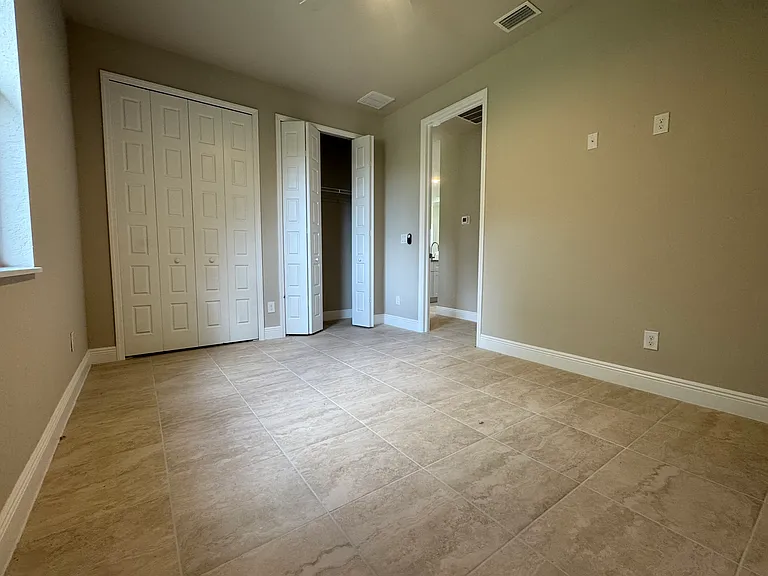 1304 Andover Dr — Photo 9