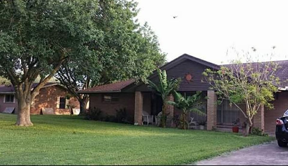 Front yard and house 