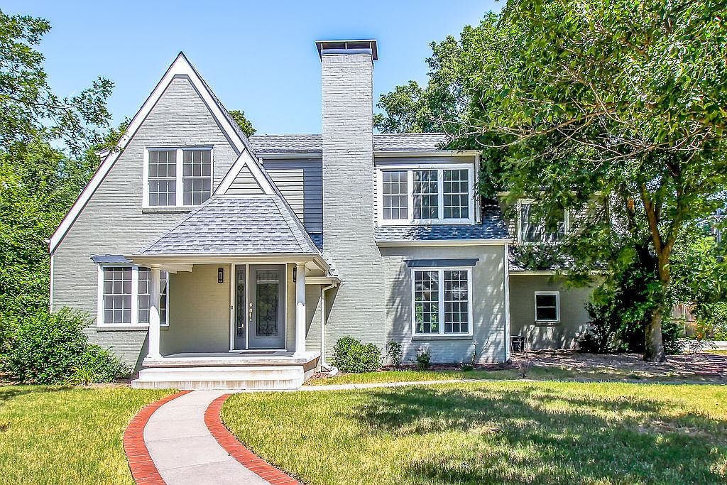 6 S Colonial Ct, Eastborough, KS 67207 Zillow