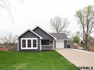 5012 Nebraska Ave, Omaha, NE 68104