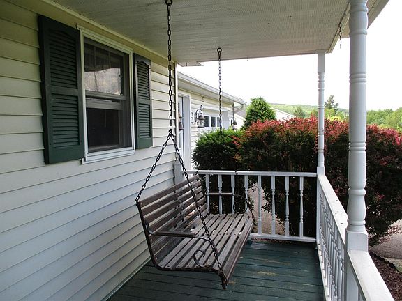5th image of 128 Angel Dr
