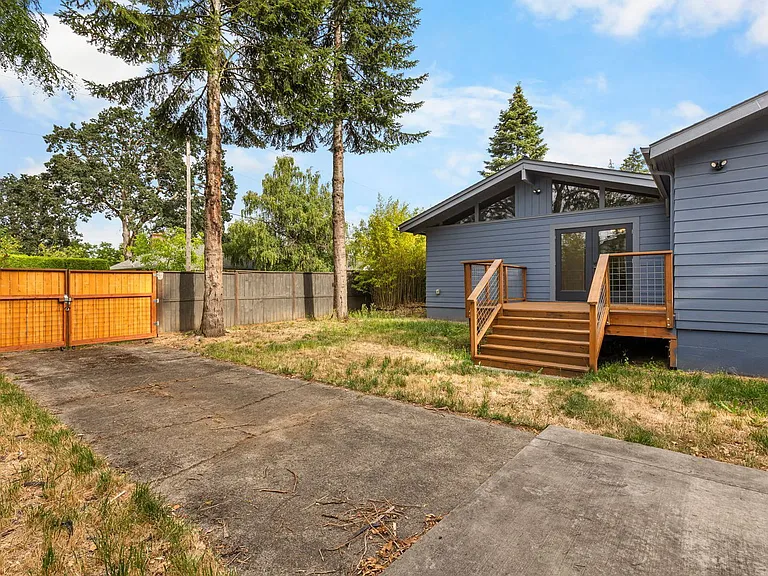 5125 NE Mason Ct — Photo 27