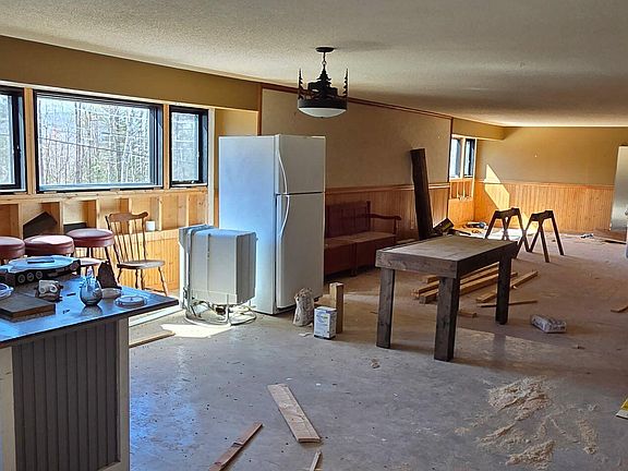 5th image of 1255 Roxbury Notch Road