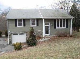 7 Bass Rd, Mahopac, NY 10541