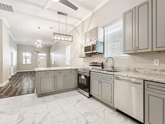 5th image of 3004 Orleans Ave