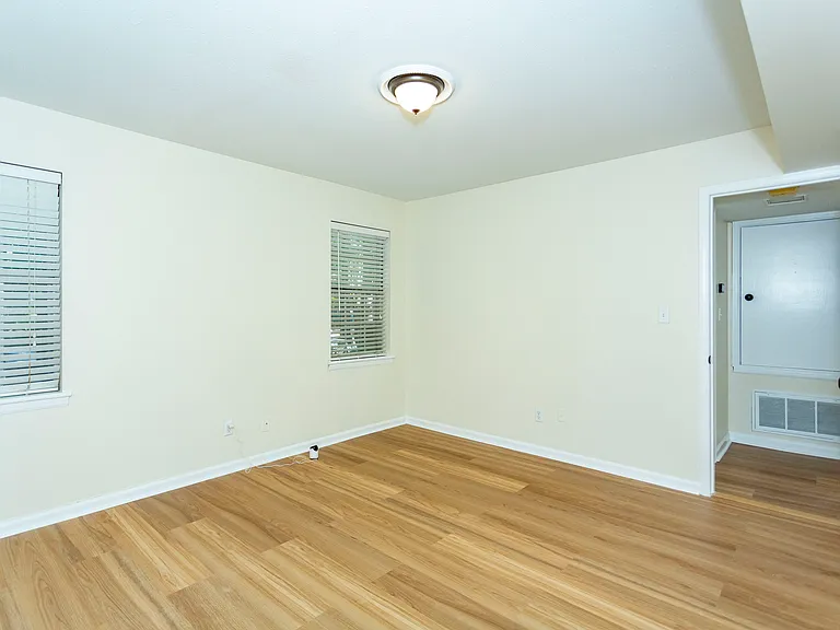 2053 Montreat Cir #2053 — Photo 15