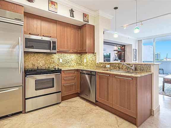 5th image of 333 Las Olas Way #508