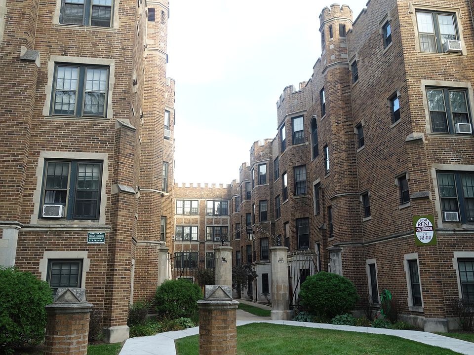 1st image of 4877 N Paulina St APT 2B