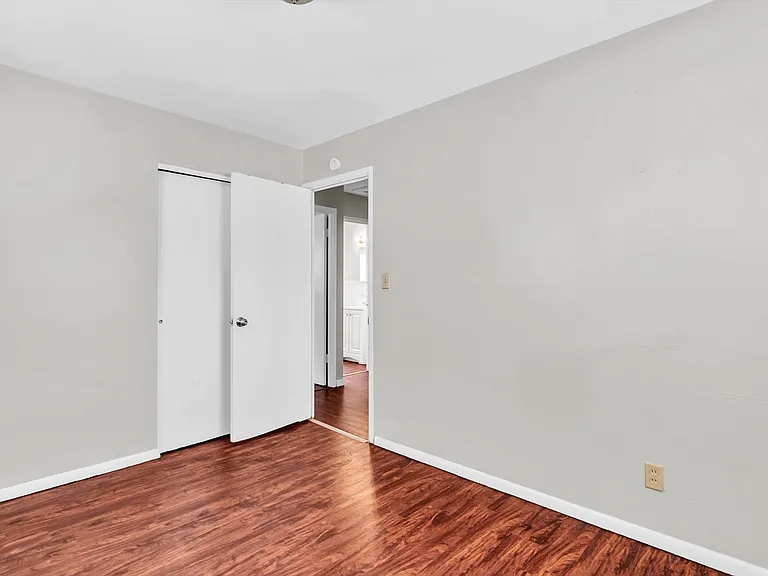 1208 Congress Ave — Photo 13