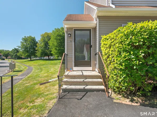 51 Dove Court #51, Windsor Locks, CT 06096